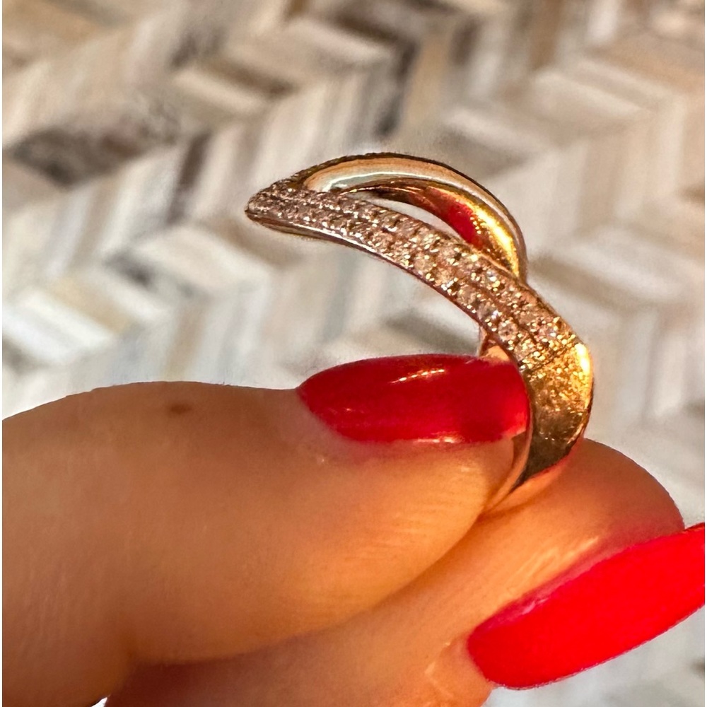 14K Pave Diamond V Ring - Picture 5 of 7